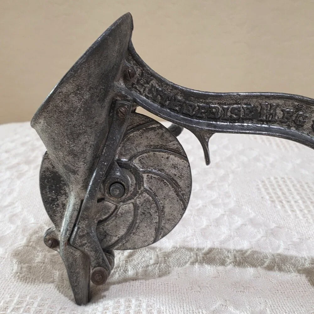 Antique Enterprise Cherry Stoner No 118 Philadelphia PA  USA 1917 Pat Cast Iron